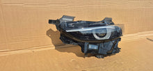 Laden Sie das Bild in den Galerie-Viewer, Frontscheinwerfer Mazda 3 Bp BCJH-51040 Links Scheinwerfer Headlight SCH4524698930uz