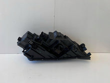 Laden Sie das Bild in den Galerie-Viewer, Frontscheinwerfer Skoda Octavia III 5E1941015E Full LED Links Headlight SCH2888006391ph