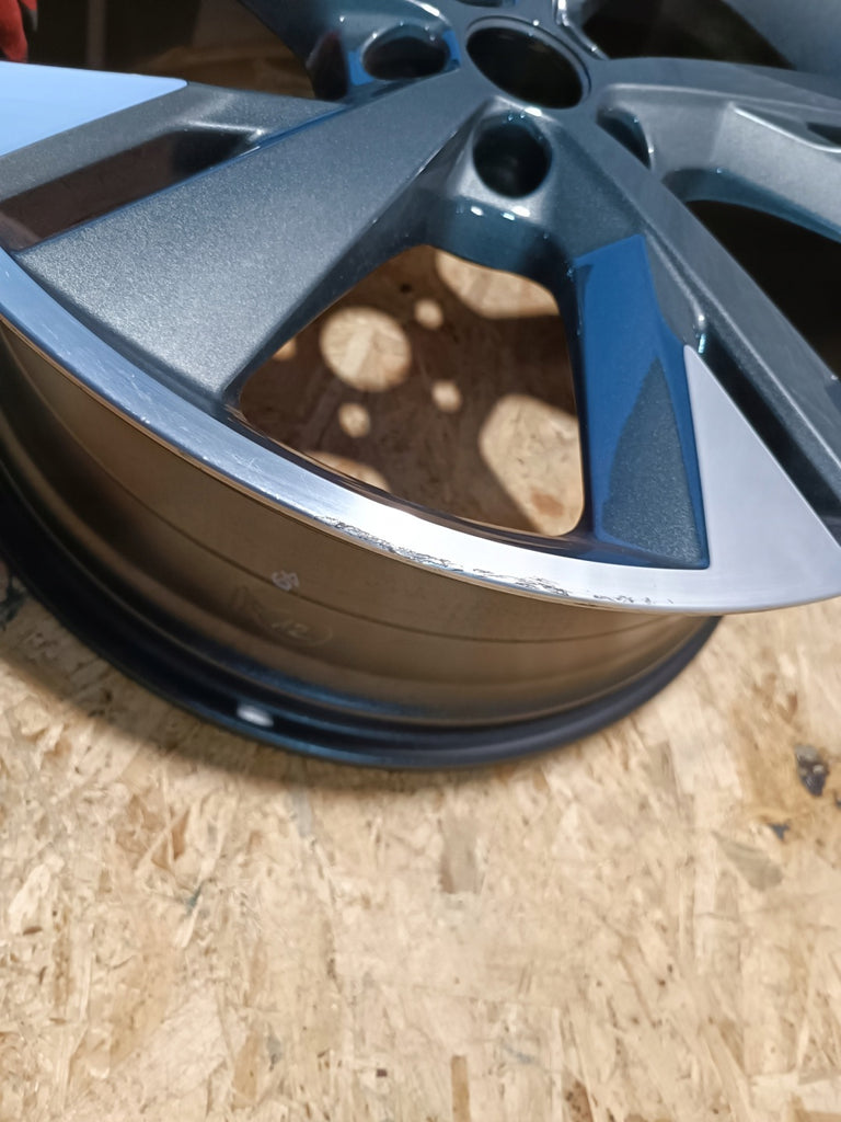 1x Alufelge 20 Zoll 9.0" 5x112 42ET Glanz Graphit 89A601025D Audi Mg Rim Wheel FEL1511387979ic