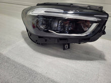 Laden Sie das Bild in den Galerie-Viewer, Frontscheinwerfer Mercedes-Benz W247 A2479062604 Rechts Scheinwerfer Headlight SCH6257244208gs