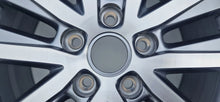 Laden Sie das Bild in den Galerie-Viewer, 1x Alufelge 17 Zoll 7.0" 5x120 50ET 7E0601025L VW I Rim Wheel FEL8656086805za