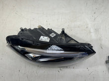 Laden Sie das Bild in den Galerie-Viewer, Frontscheinwerfer Mercedes-Benz A1779066201 LED Rechts Scheinwerfer Headlight SCH6007253414zz
