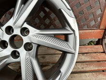 Load image into Gallery viewer, 1x Alufelge 19 Zoll 7.5" 5x108 46ET Glanz Graphit 9817501377 Citroën I Mg FEL1366614073vi
