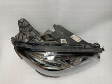 Load image into Gallery viewer, Frontscheinwerfer Mercedes-Benz W213 2139069608KZ LED Rechts Headlight SCH9853867170ta