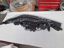 Load image into Gallery viewer, Frontscheinwerfer Toyota V LED Ein Stück (Rechts oder Links) Headlight SCH8924868203ap