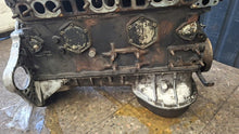 Laden Sie das Bild in den Galerie-Viewer, Motor Mercedes-Benz W123 1230110101 2.5 200TKm Benzin Engine Unkomplett MOT2963239039tm