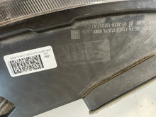 Laden Sie das Bild in den Galerie-Viewer, Frontscheinwerfer Ford Focus JX7B-13E017 LED Ein Stück (Rechts oder Links) SCH9892456812tw