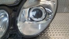 Laden Sie das Bild in den Galerie-Viewer, Frontscheinwerfer Mercedes-Benz W211 AWU15915 Xenon Links Scheinwerfer Headlight SCH4643210360nf