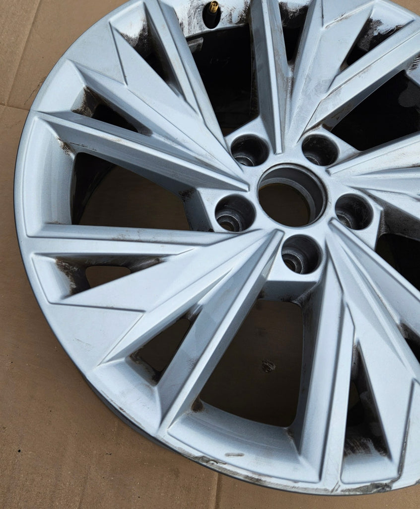 1x Alufelge 17 Zoll 8.0" 5x112 46ET Glanz Silber 8Y0601025D Audi A3 Rim Wheel FEL2561361556ew