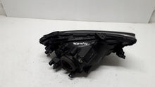 Laden Sie das Bild in den Galerie-Viewer, Frontscheinwerfer Mitsubishi L200 Links Scheinwerfer Headlight