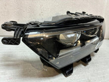 Laden Sie das Bild in den Galerie-Viewer, Frontscheinwerfer VW T Roc 2GA941035D Links Scheinwerfer Headlight SCH9194731813ik