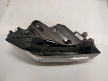 Laden Sie das Bild in den Galerie-Viewer, Frontscheinwerfer Skoda Superb 3P1941016 LED Rechts Scheinwerfer Headlight SCH4524071950rj