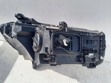 Laden Sie das Bild in den Galerie-Viewer, Frontscheinwerfer Mercedes-Benz W206 A2069063903 Links Scheinwerfer Headlight SCH1586207599ci