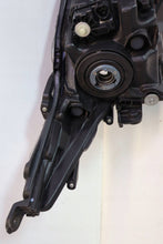 Laden Sie das Bild in den Galerie-Viewer, Frontscheinwerfer Toyota Corolla 81150-02T31 Links Scheinwerfer Headlight SCH4518110790ae