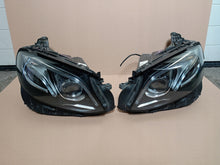 Load image into Gallery viewer, Frontscheinwerfer Mercedes-Benz W213 Ein Stück (Rechts oder Links) Headlight