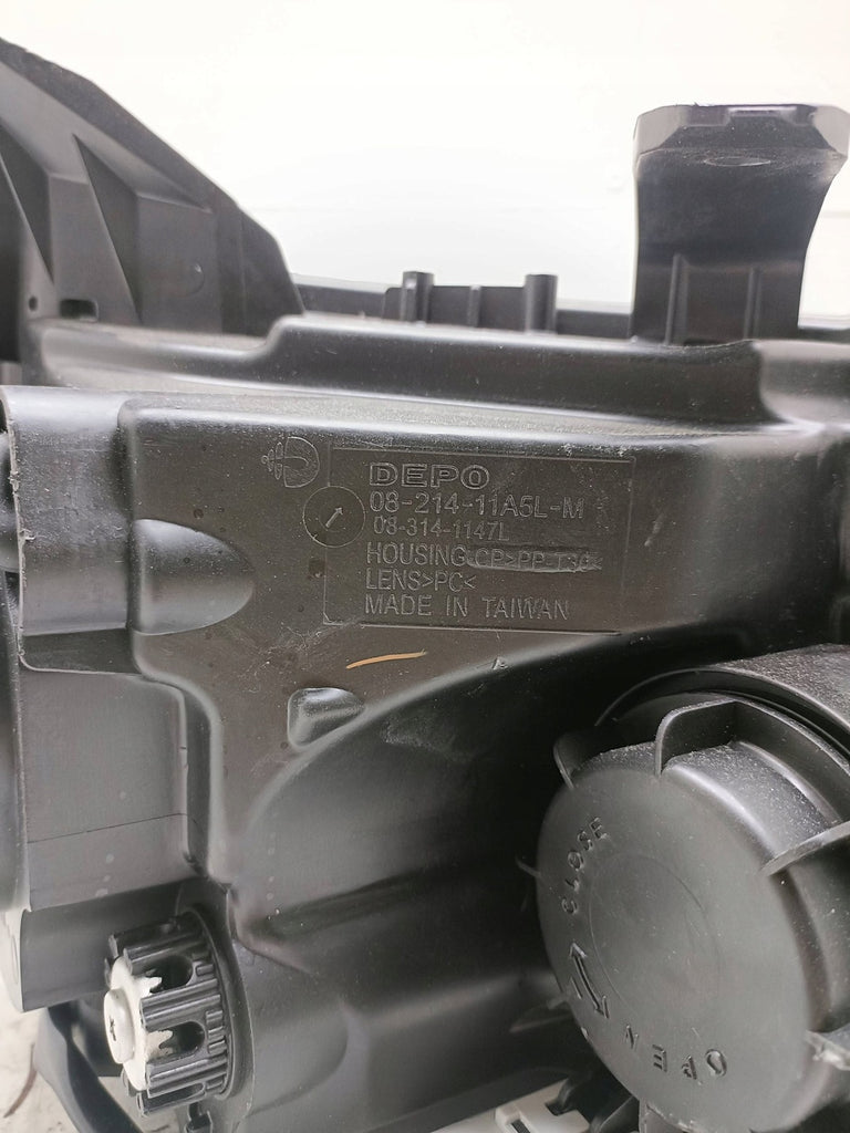 Frontscheinwerfer Mitsubishi Outlander Links Scheinwerfer Headlight