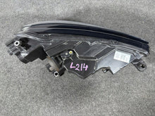 Laden Sie das Bild in den Galerie-Viewer, Frontscheinwerfer Skoda Fabia 6VB941015 Full LED Links Scheinwerfer Headlight