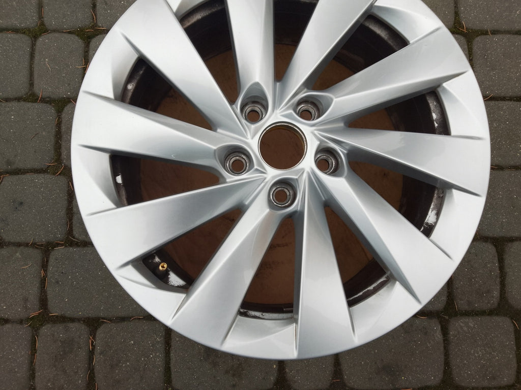 1x Alufelge 17 Zoll 7.0" 5x112 46ET Glanz Silber 5E3601025 Mg Octavia Iii FEL4805278132ha