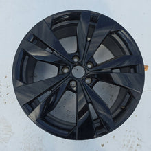 Load image into Gallery viewer, 1x Alufelge 19 Zoll 7.5" 5x112 50ET 10A601025K VW Id.3 Rim Wheel FEL5997291344kt