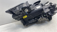 Laden Sie das Bild in den Galerie-Viewer, Frontscheinwerfer Mitsubishi Outlander III 8301D3-32 Rechts Headlight SCH1030115602is