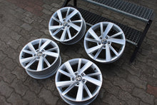 Laden Sie das Bild in den Galerie-Viewer, 4x Alufelge 17 Zoll 6.5" 5x112 46ET Glanz Silber 5H0071497 VW Golf VIII Passat FEL7461922338bp