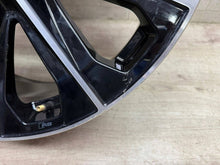 Laden Sie das Bild in den Galerie-Viewer, 1x Alufelge 20 Zoll 9.0" 5x112 89A601025K Audi E-Tron Rim Wheel FEL8352911317gk