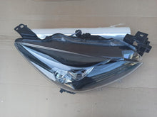 Laden Sie das Bild in den Galerie-Viewer, Frontscheinwerfer Mazda II D43N-51030 Full LED Rechts Scheinwerfer Headlight