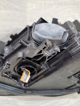 Laden Sie das Bild in den Galerie-Viewer, Frontscheinwerfer Audi B8 8K0941006C 030127527205 Xenon Rechts Headlight