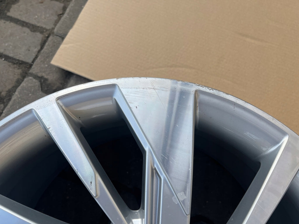 1x Alufelge 18 Zoll 8.0" 5x112 8Y0601025F-ALU-CAR1972 Audi Rim Wheel FEL5014027585jh