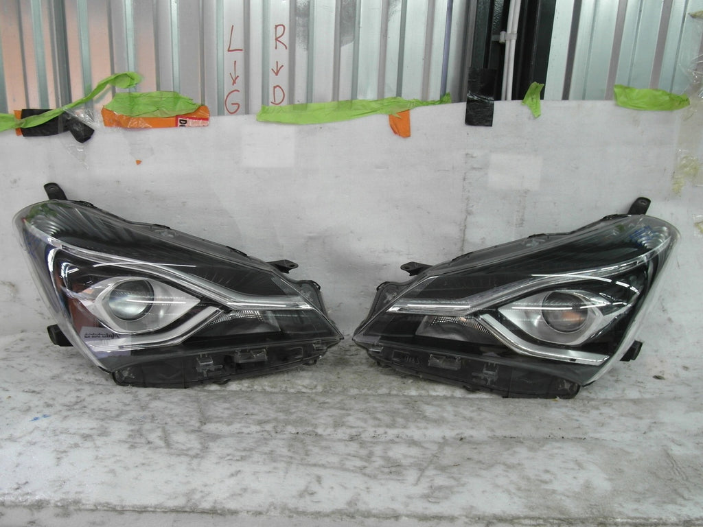 Frontscheinwerfer Toyota Yaris LED Rechts Scheinwerfer Headlight