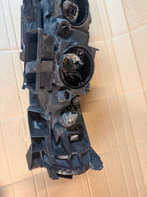 Load image into Gallery viewer, Frontscheinwerfer Volvo V70 S60 30655906 Rechts Scheinwerfer Headlight SCH7153375949qi