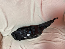 Laden Sie das Bild in den Galerie-Viewer, Frontscheinwerfer Kia Ceed 92102J7100 Rechts Scheinwerfer Headlight