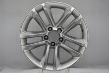 Laden Sie das Bild in den Galerie-Viewer, 1x Alufelge 17 Zoll 7.0&quot; 5x110 44ET Matt Silber 13212361 Opel Rim Wheel