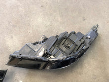 Laden Sie das Bild in den Galerie-Viewer, Frontscheinwerfer Opel 39077807 LED Rechts Scheinwerfer Headlight