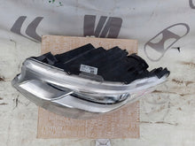 Laden Sie das Bild in den Galerie-Viewer, Frontscheinwerfer Mercedes-Benz Sprinter RKC14052 Links Scheinwerfer Headlight SCH9092501265tz