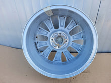 Load image into Gallery viewer, 1x Alufelge 16 Zoll 6.5&quot; 4x100 37ET Dacia Clio IV 1 Sandero Stepway Rim Wheel