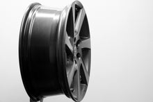 Laden Sie das Bild in den Galerie-Viewer, 1x Alufelge 17 Zoll 7.0&quot; 5x108 50ET Glanz Graphit 31400291 Volvo Rim Wheel