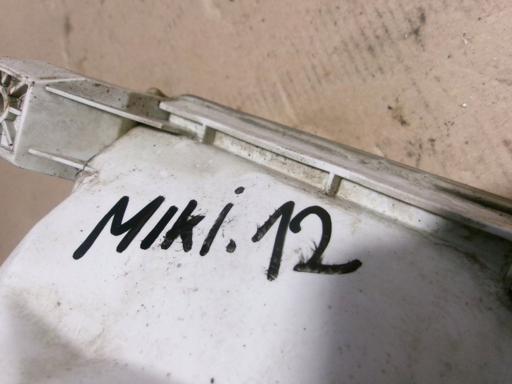 Frontscheinwerfer Mitsubishi I W 1334871 E9839408980 Rechts Headlight SCH1542073879tf