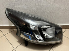 Laden Sie das Bild in den Galerie-Viewer, Frontscheinwerfer Opel Vivaro A B Trafic III 260104643R Rechts Headlight SCH4891753914oa