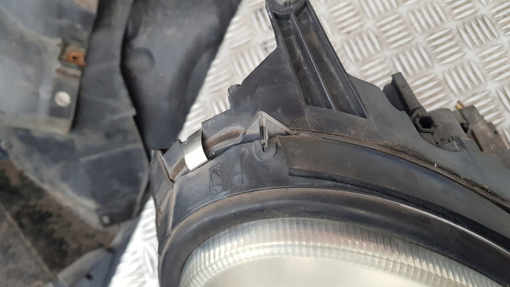 Frontscheinwerfer Mercedes-Benz W211 15436001 Xenon Rechts Headlight SCH8481706939lo