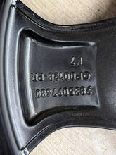 Laden Sie das Bild in den Galerie-Viewer, 1x Alufelge 18 Zoll 9835097680 Opel Mokka Rim Wheel FEL2344046025po