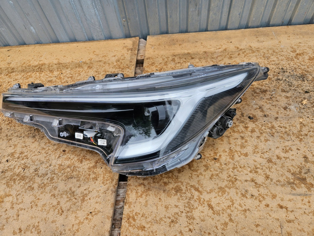 Frontscheinwerfer Toyota Corolla 8115002X10 L729978L1804 Links Headlight SCH6464627428pf