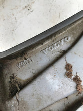 Laden Sie das Bild in den Galerie-Viewer, 1x Alufelge 18 Zoll 8.0&quot; 5x108 55ET 8JX18, Volvo Rim Wheel