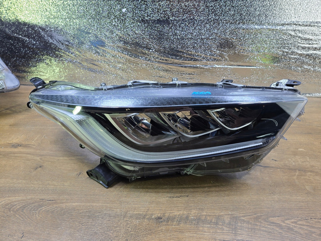 Frontscheinwerfer Toyota 4 Yaris K0-8EU Rechts Scheinwerfer Headlight SCH6900540834kf