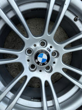 Load image into Gallery viewer, 1x Alufelge 18 Zoll 8.0" 5x114.3 20ET Glanz Silber 2283905 BMW E93 E60 E90 FEL5006847630oa