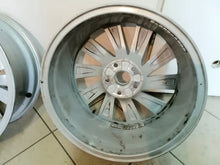Load image into Gallery viewer, 1x Alufelge 17 Zoll 7.0" 5x112 46ET Glanz Silber 5E3601025 Mg Octavia I FEL8940387318ci