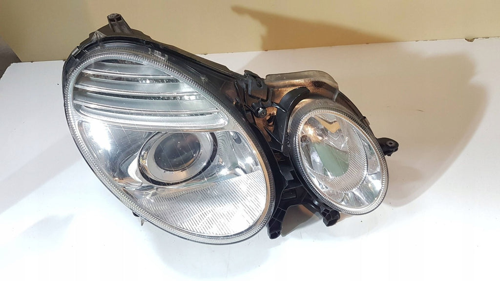 Frontscheinwerfer Mercedes-Benz W211 Rechts Scheinwerfer Headlight SCH2622288915zn