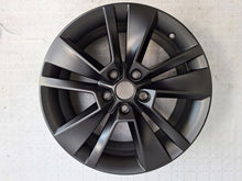 Laden Sie das Bild in den Galerie-Viewer, 1x Alufelge 17 Zoll 7.0&quot; 5x112 45ET Glanz Silber 57A601025 Skoda Karoq Rim Wheel