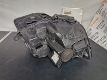 Laden Sie das Bild in den Galerie-Viewer, Frontscheinwerfer VW Multivan Transporter T67E1A Links Scheinwerfer Headlight SCH7992886630cp