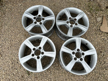 Load image into Gallery viewer, 4x Alufelge 15 Zoll 7.0&quot; 5x112 35ET Silber 46025 Mercedes-Benz Rim Wheel